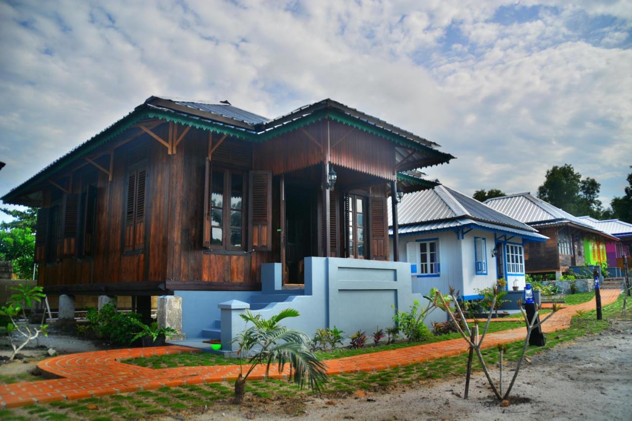 Rock And Wreck Dive Resort Tanjungbinga Exterior photo